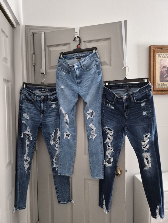 American Eagle Outfitters Denim - American Eagle High Rise Distressed Jeans